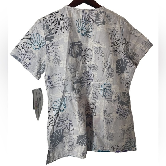 NWT Cherokee Tooniforms Disney Ariel Cotton Scrub Top Size S - Picture 4 of 5